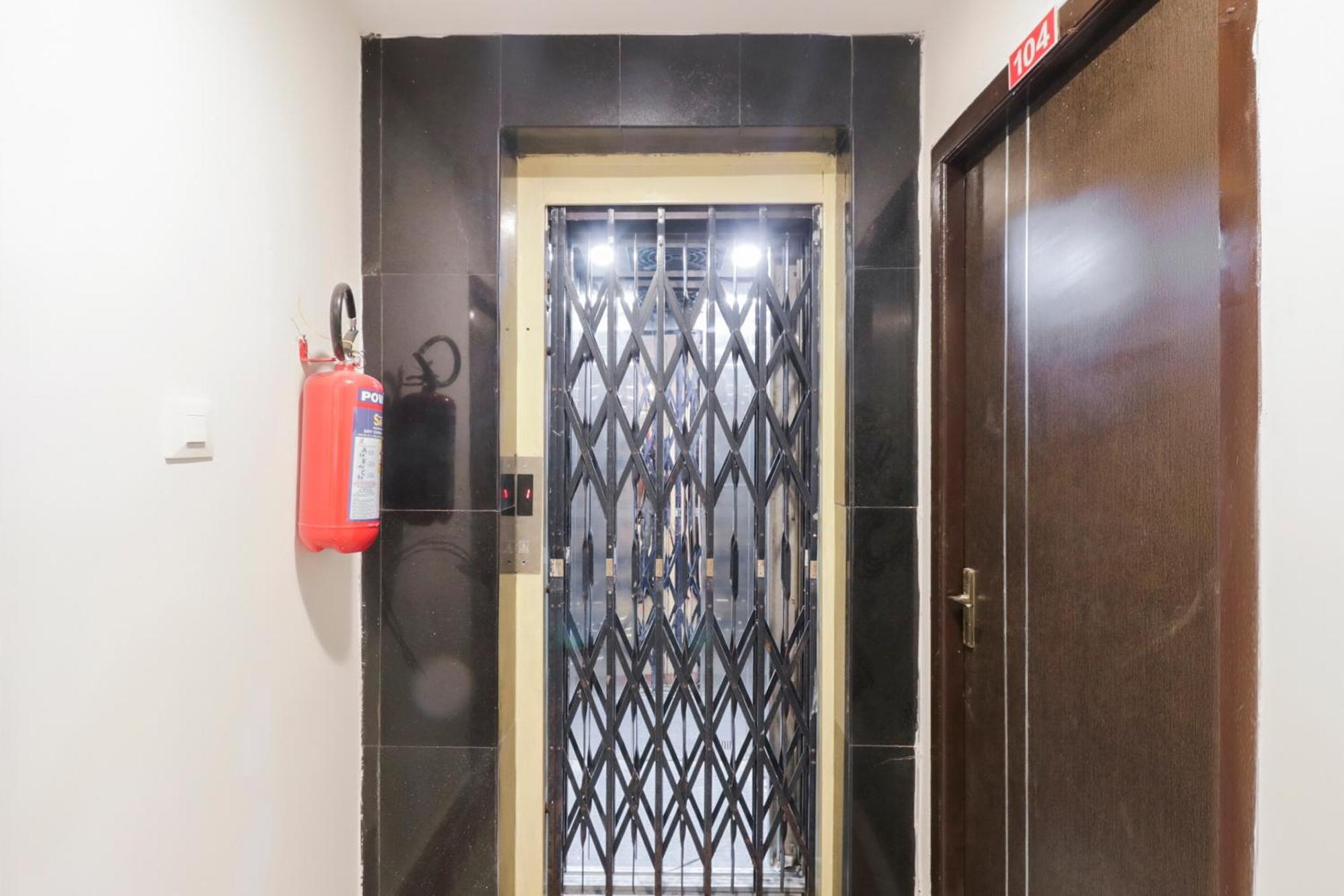 Hotel O Akshaya Elite Vijayawāda Exterior photo